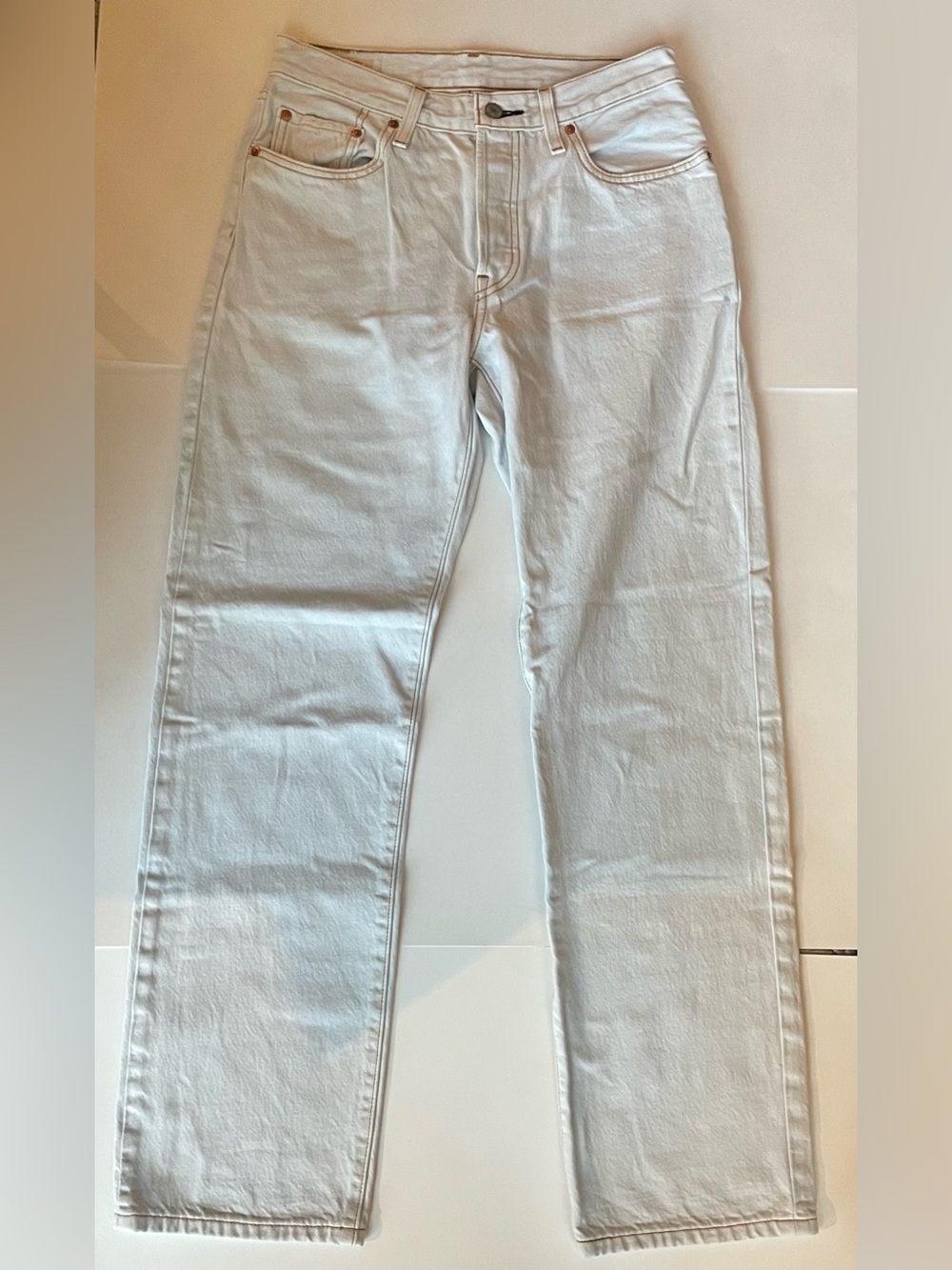 Levi's 501 90’s Straight-Leg Cotton Light Wash Denim Jeans